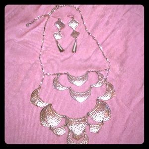 Beautiful statement piece with matching earrings